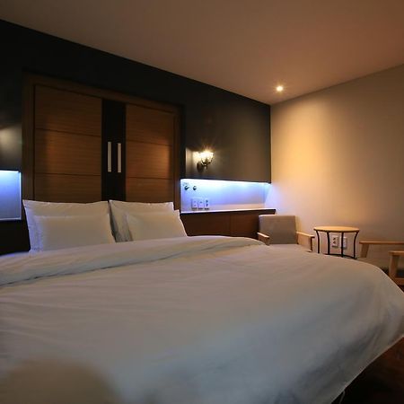 The Ace Hotel Seoul Bagian luar foto